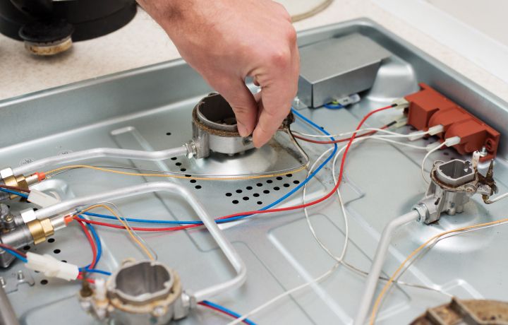 Pearland gas appliance repair technician